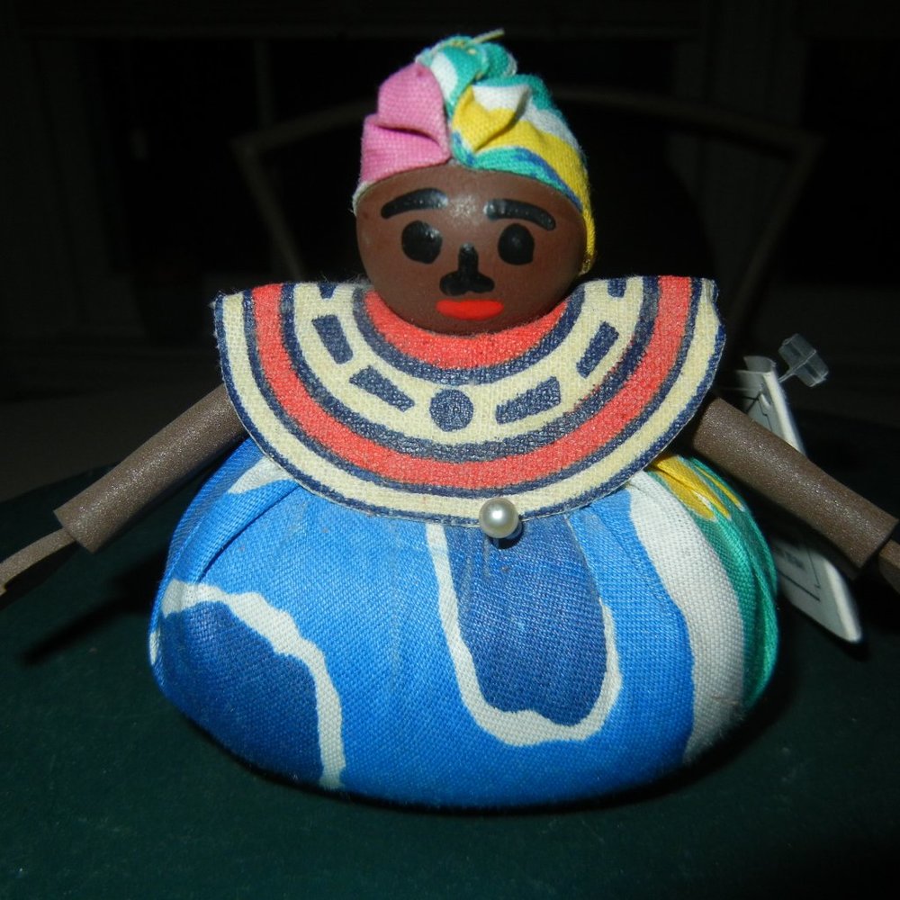 Vintage Black Paperweight Pin Cushion Straw Doll  Bahamas with TAG